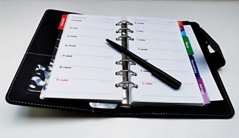 Jak na boj s prokrastinací | rady, tipy Dejte si pevně stanovený "deadline", pomůže vám neodkládat větší úkoly.