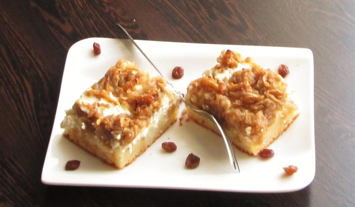 Jak upéct vláčný jablečný koláč s tvarohovo-jogurtovou náplní | recept Jak upéct vláčný jablečný koláč s tvarohovo-jogurtovou náplní | recept