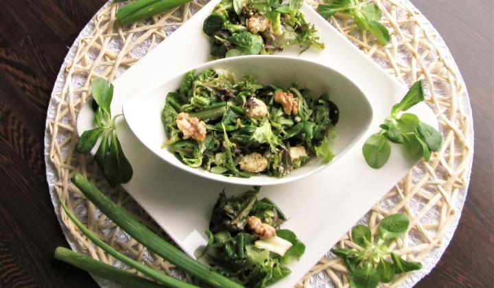 Jak připravit listový salát s čerstvým sýrem a balzamikovým dresinkem | recept Jak připravit listový salát s čerstvým sýrem a balzamikovým dresinkem | recept