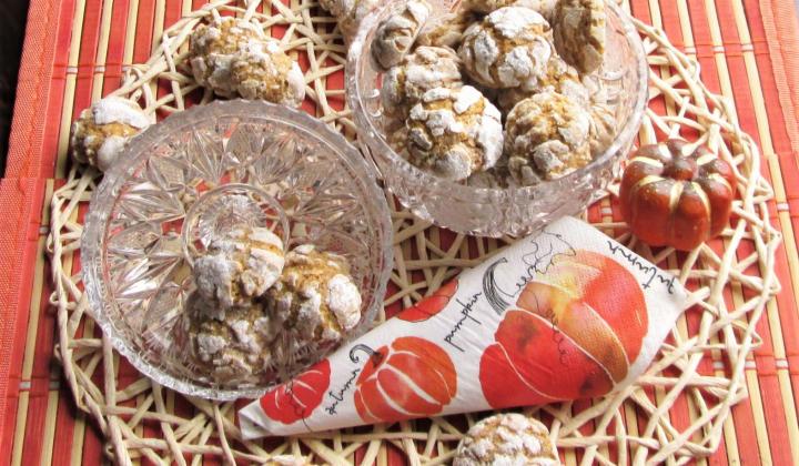 Jak upéct dýňové crinkles | recept na popraskané dýňové sušenky