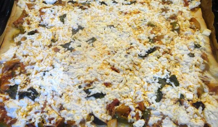 Jak upéct slaný koláč s houbami a balkánským sýrem | recept Jak upéct slaný koláč s houbami a balkánským sýrem | recept