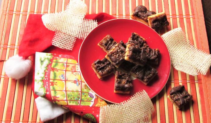 Jak upéct linecké řezy s datlovou nádivkou a čokoládou polevou | recept na cukroví Jak upéct linecké řezy s datlovou nádivkou a čokoládou polevou | recept na cukroví