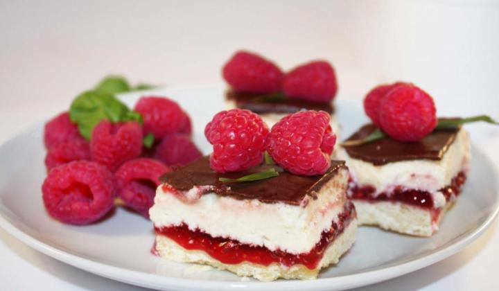 Jak upéct malinový koláč s vaječným likérem | recept Jak upéct malinový koláč s vaječným likérem | recept