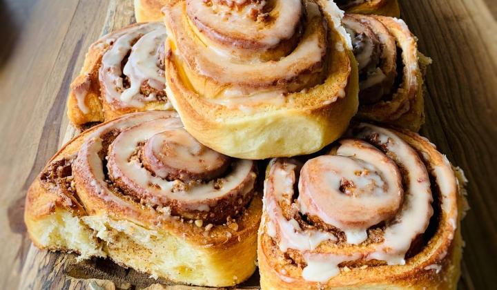 Jak upéct zdravější skořicové rolky | recept