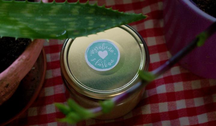 Jak vyrobit domácí mast z kalisie vonné a aloe vera | rady a návody Jak vyrobit domácí mast z kalisie vonné a aloe vera | rady a návody