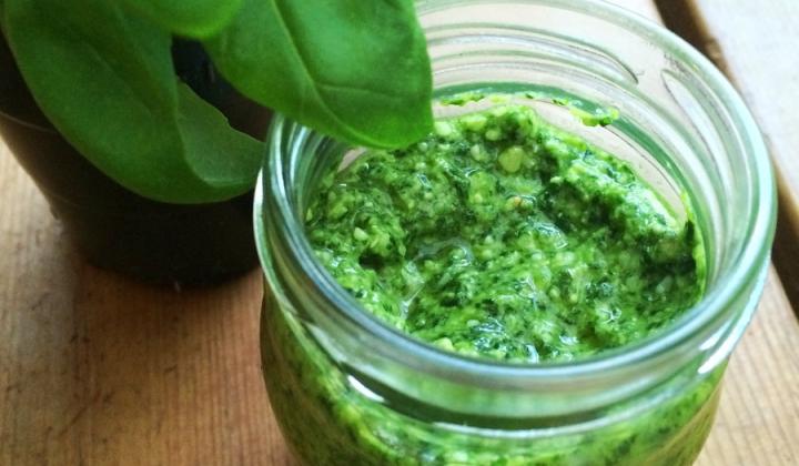 Jak udělat netradiční cuketové pesto | recept Jak udělat netradiční cuketové pesto | recept