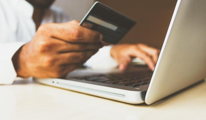 Jak efektivně nakupovat oblečení na internetu Jak efektivně nakupovat oblečení na internetu