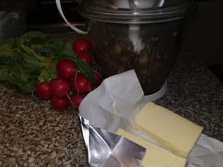 Jak připravit pečenou medovou petržel s hořčicovým dipem | recept