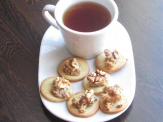 Jak upéct limetková kolečka s ořechovou nádivkou | recept na vánoční cukroví
