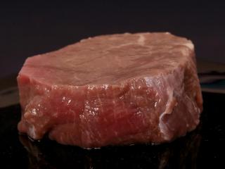 Jak udělat pepřový steak na lávovém kameni | recept