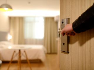 Jak si zařídit levné ubytování v zahraničním hostelu | rady