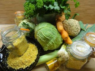 Jak udělat domácí vegetu | recept na domácí ochucovadlo