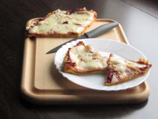 Jak upéct dietní pizzu z tvarohového těsta | recept na domácí pizzu Jak upéct dietní pizzu z tvarohového těsta | recept na domácí pizzu