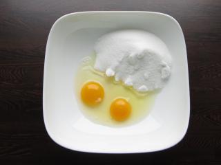 Jak upéct citronem provoněnou jogurtovou bábovku | recept