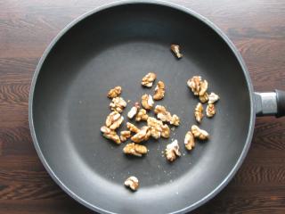 Jak připravit listový salát s čerstvým sýrem a balzamikovým dresinkem | recept Jak připravit listový salát s čerstvým sýrem a balzamikovým dresinkem | recept