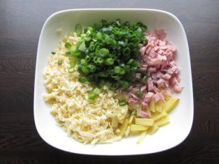 Jak upéct sytý slaný koláč z listového těsta, brambor a sýru | recept Jak upéct sytý slaný koláč z listového těsta, brambor a sýru | recept