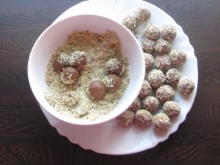 Jak na extra rychlé perníkové pralinky s karamelem | recept Jak na extra rychlé perníkové pralinky s karamelem | recept