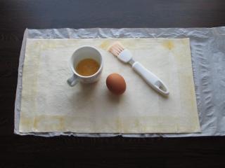 Jak upéct závin plný tmavé smetanovo-kokosové náplně | recept