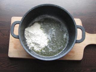 Jak zapéct špenát s vejci pod bešamelovou peřinkou | recept Jak zapéct špenát s vejci pod bešamelovou peřinkou | recept