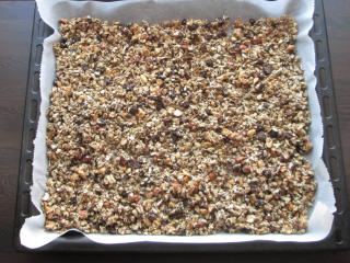 Jak připravit domácí ořechovou granolu | recept na domácí pečené müsli