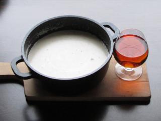 Jak připravit lahodný likér z kešu a kokosového mléka | recept Jak připravit lahodný likér z kešu a kokosového mléka | recept
