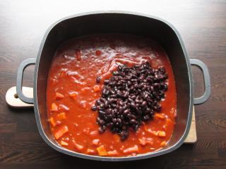 Jak uvařit jihoamerické dušené batáty s černými fazolemi | recept