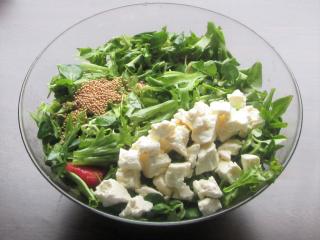 Jak připravit salát s vodním melounem a feta sýrem | recept na letní salát Jak připravit salát s vodním melounem a feta sýrem | recept na letní salát