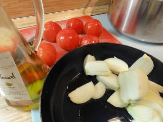 Jak uvařit indickou omáčku k masu z lilku a rajčat | recept Jak uvařit indickou omáčku k masu z lilku a rajčat | recept