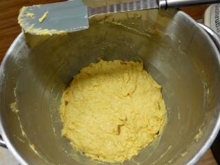 Jak upéct mrkvový bochánek (mazanec) | recept na mazanec z mrkvového těsta