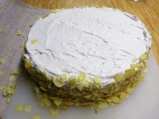 Jak upéct jednoduchý dort z piškotové hmoty | recept