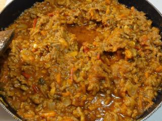 Jak upéct brambory s masem a zeleninou | recept