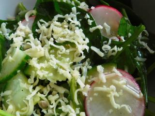 Jak připravit salát z čerstvého špenátu | recept