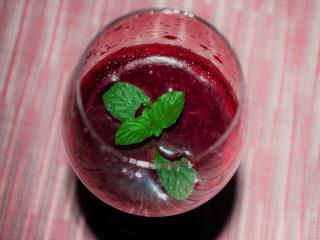 Jak využít červenou řepu k očistě organismu | recept na detoxikační nápoj a salát