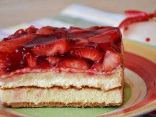 Jak upéct piškotový koláč s lněnými semínky a jahodovým želé | recept Jak upéct piškotový koláč s lněnými semínky a jahodovým želé | recept