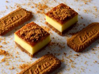 Lotus cheesecake