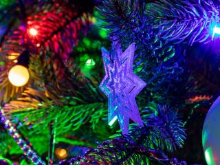 Jak porozumět významu a symbolice vánočních barev
